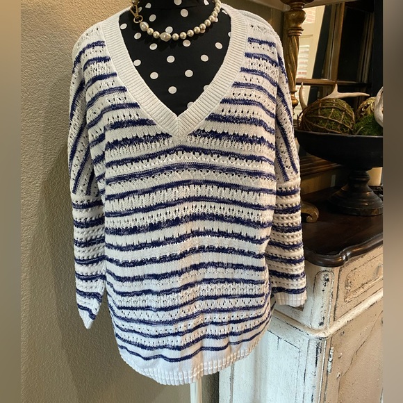 Cabi Peace Pullover, Size Medium, navy/White Stripe - Picture 3 of 13